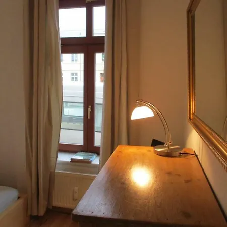 Kleine Altstadt-wohnung Mit Terrasse Apartment Wismar