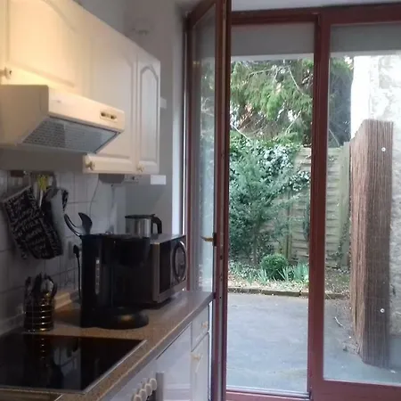 Kleine Altstadt-wohnung Mit Terrasse